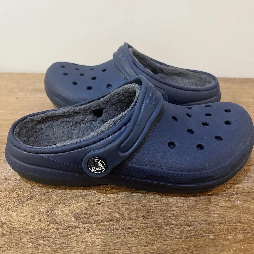 Crocs‎ Kids J3 Cozy Lined Clogs Navy Blue Fleece Fall Winter Slip On Shoes Youth